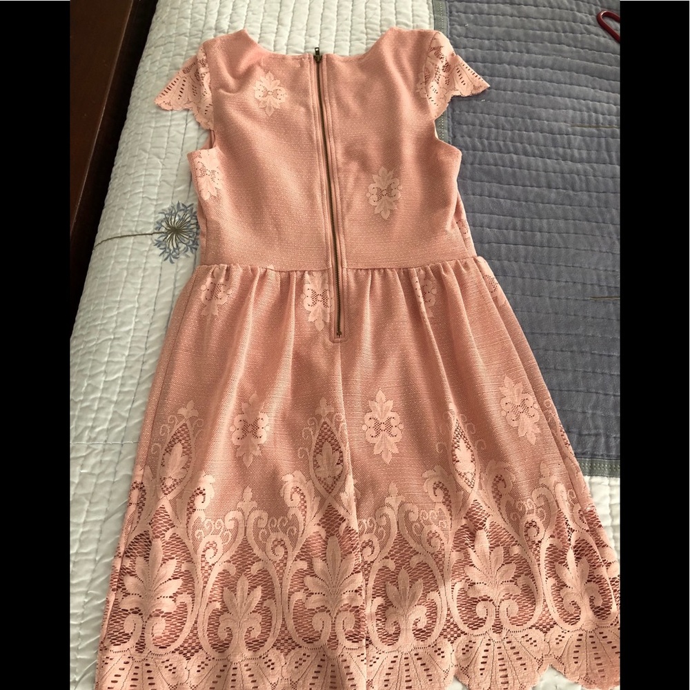 Pink dress - Picture 3 of 4